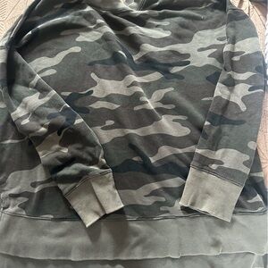 Time and Tru Olive Green Camouflage Sweatshirt
